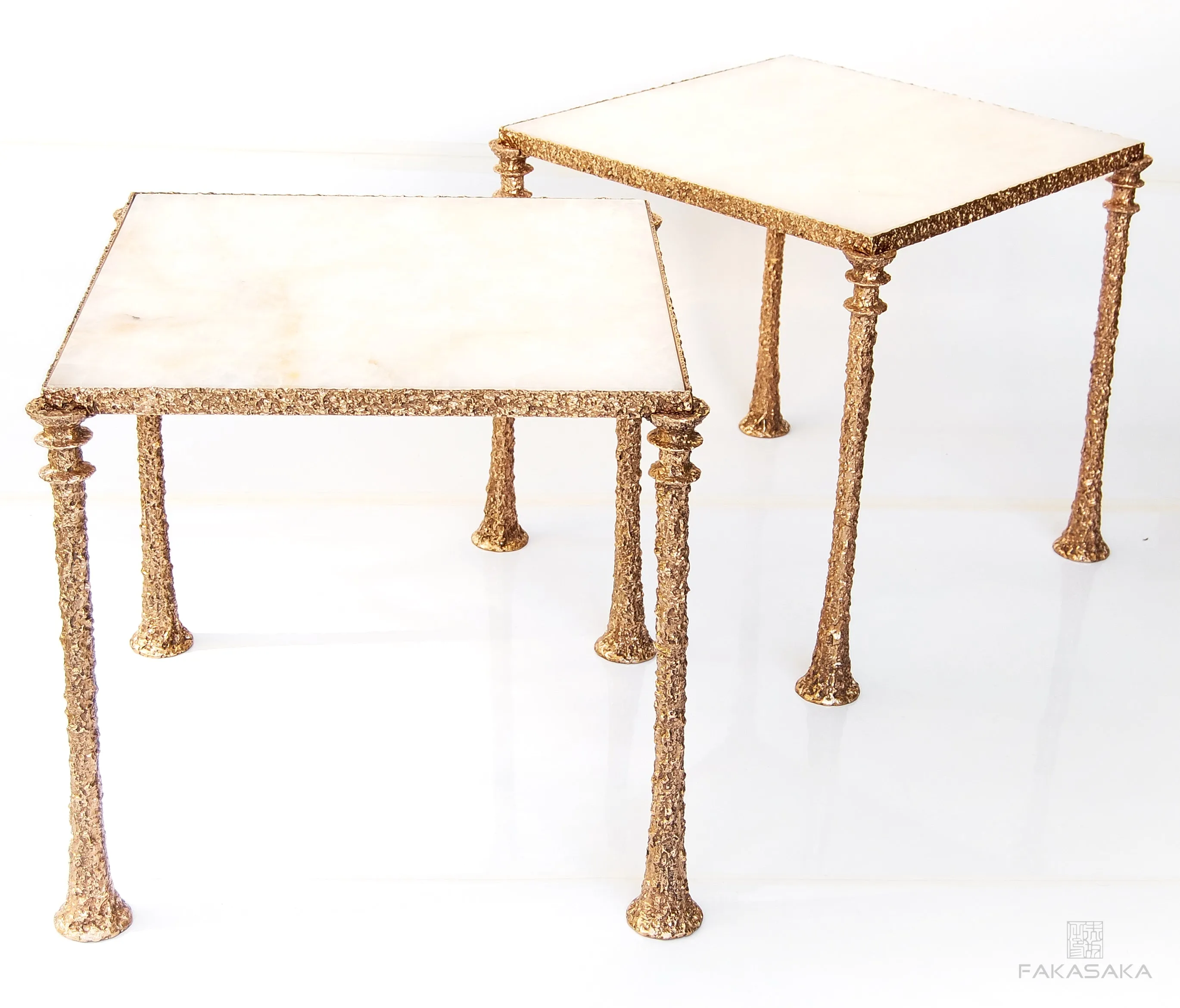 GUILL SIDE TABLE<br><br>TRANSLUCENT ONYX<br>POLISHED BRONZE