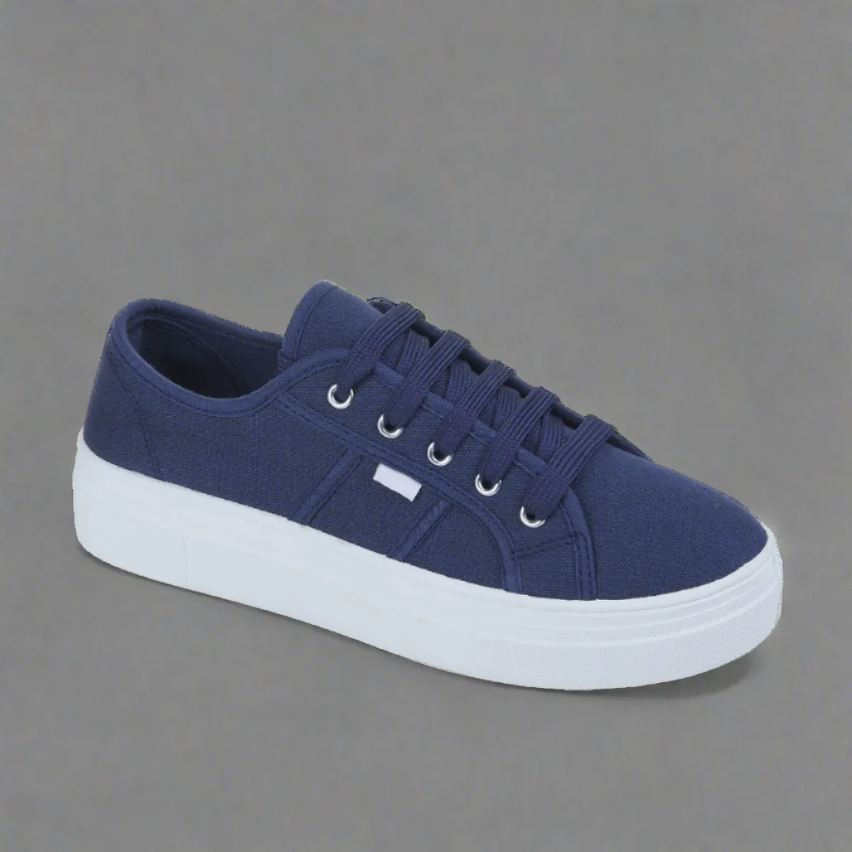 Montclair Navy Trainer