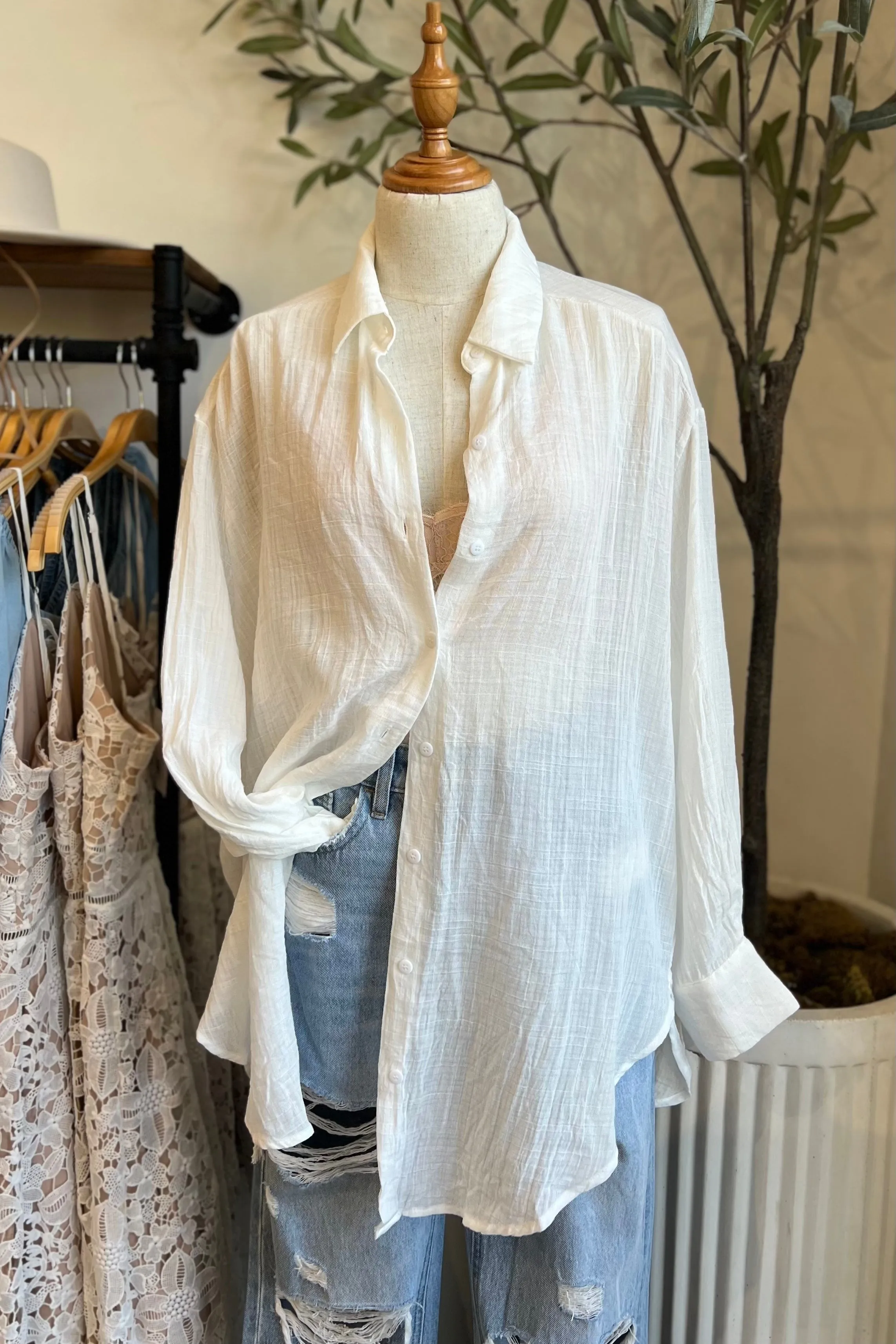 OJAI WHITE OVERSIZED BUTTON DOWN SHIRT